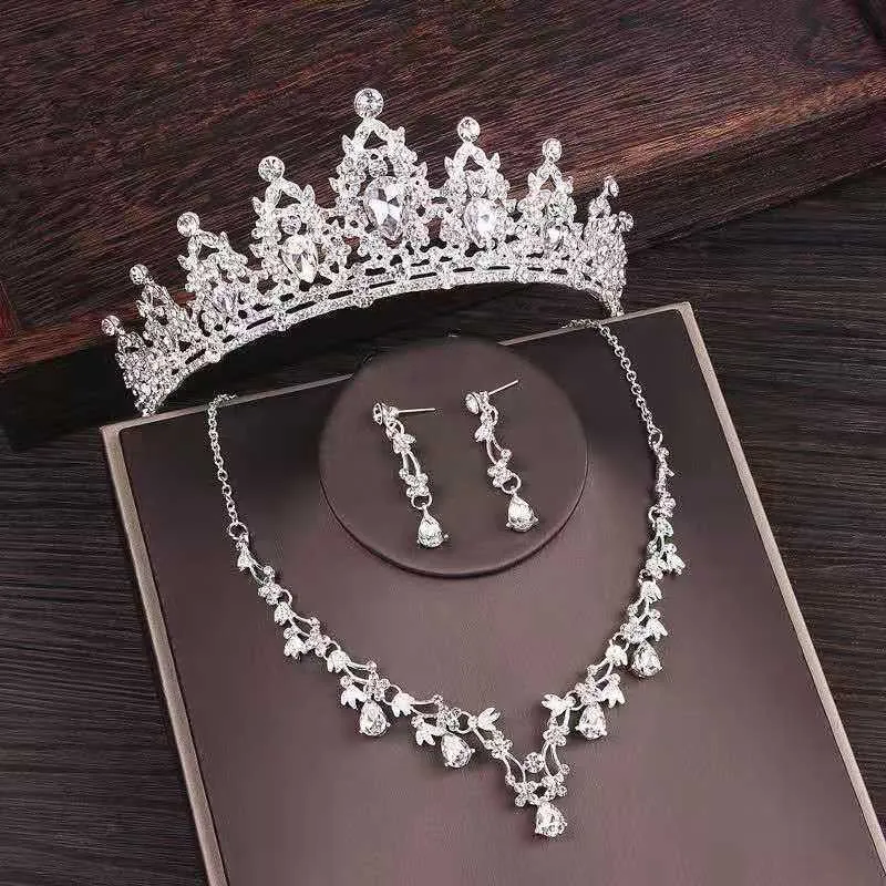 Bridal Rhinestone Crown & Necklace Set - Luxurious Wedding Accessory, Bridal Rhinestone Crown, Wedding Necklace Set, Sparkling Bridal Set