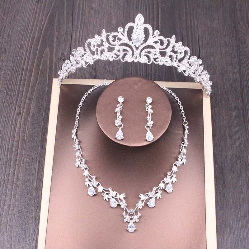 Bridal Rhinestone Crown & Necklace Set - Luxurious Wedding Accessory, Bridal Rhinestone Crown, Wedding Necklace Set, Sparkling Bridal Set