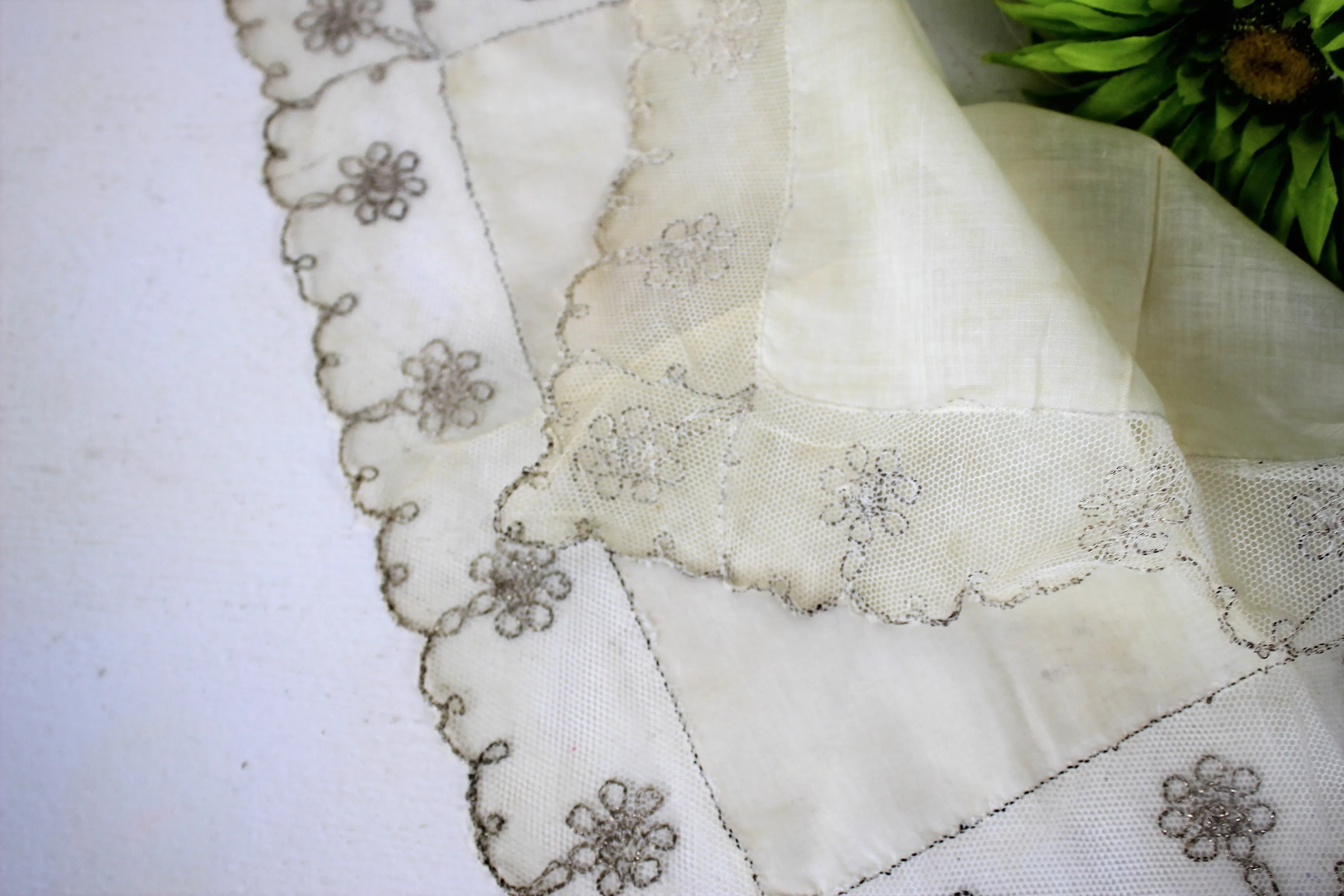 Vintage Ivory Cotton and Silver Embroidered Lace Hanky